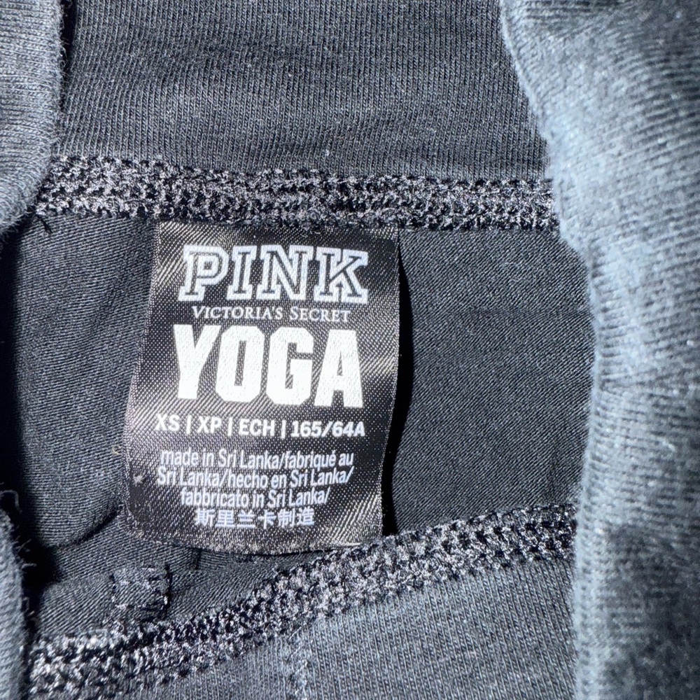 Victoria's Secret PINK Yoga Black Leggings with Multicolor Logo Size XS - Picture 3 of 3